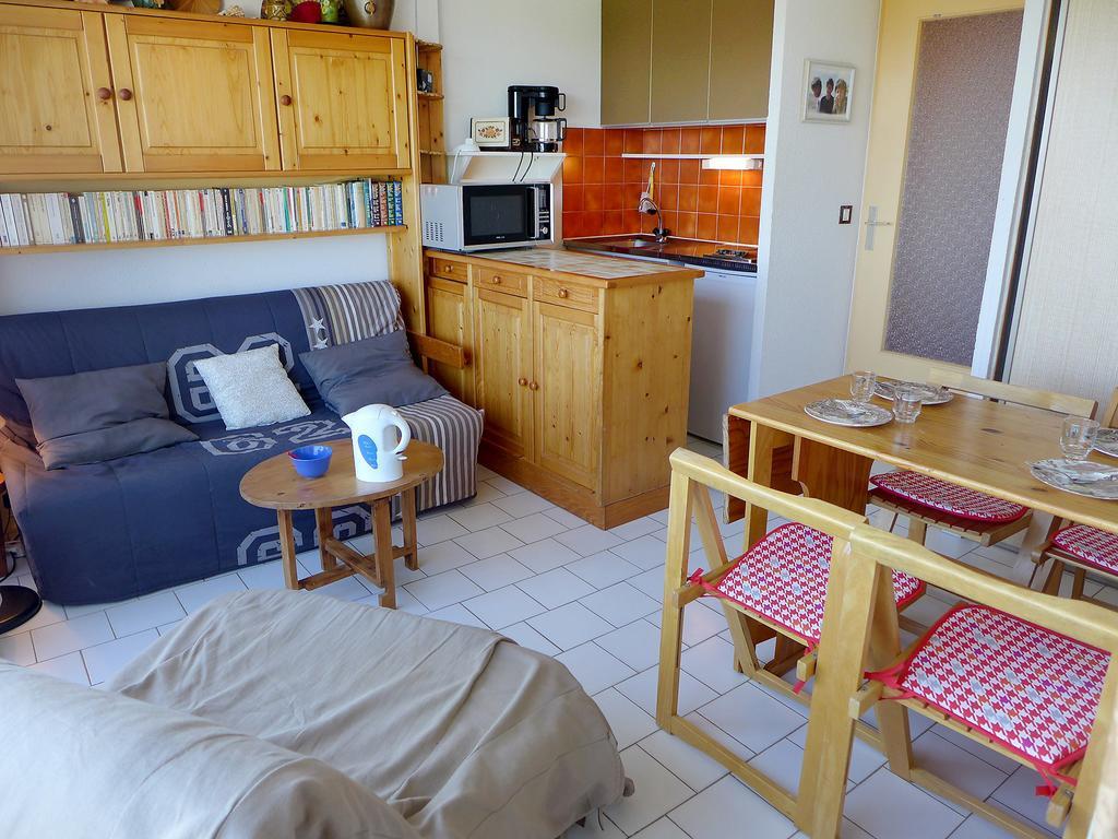 Apartment Du Parc Ii-2 By Interhome La Grande-Motte Room photo